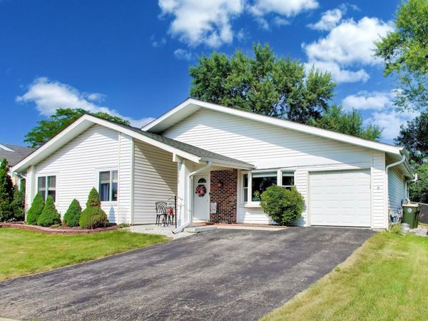 5215 Cinema Drive , Hanover Park, IL 60133