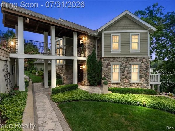 791 Central Drive, Lake Orion Village, Mi 48362