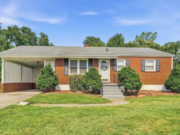 2017 Meadowbrook RD NW, Roanoke, VA 24017