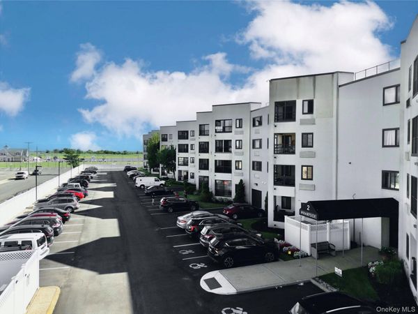 725 Miller Avenue, Unit 220, Freeport, NY 11520