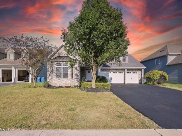 5900 Walnut Springs Boulevard, Sylvania, OH 43560