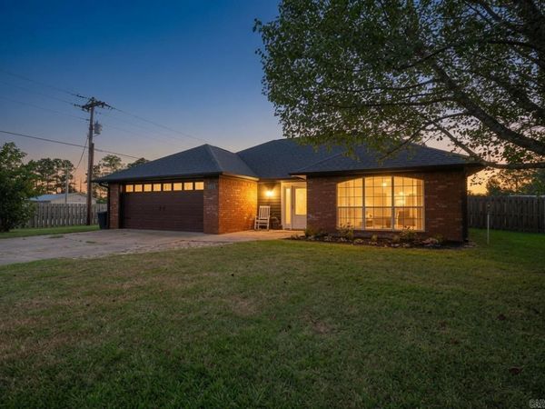 1700 Valley View Dr , Mena, AR 71953