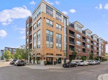 4525 Park Commons Drive, Unit 201, Minneapolis, MN 55416