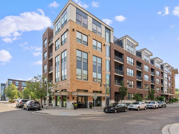 4525 Park Commons Drive, Unit 201, Minneapolis, MN 55416