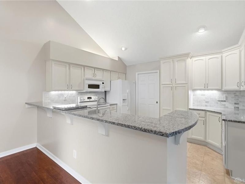 1596 Turnberry Village Drive, Washington Township, OH 45458 Photo 14