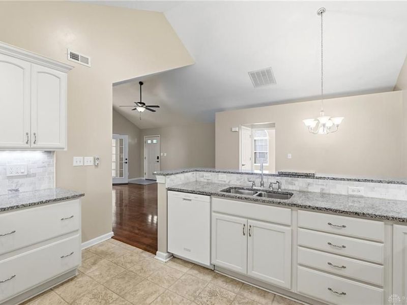 1596 Turnberry Village Drive, Washington Township, OH 45458 Photo 19
