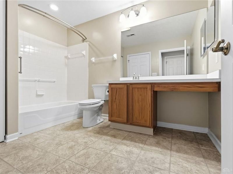 1596 Turnberry Village Drive, Washington Township, OH 45458 Photo 32