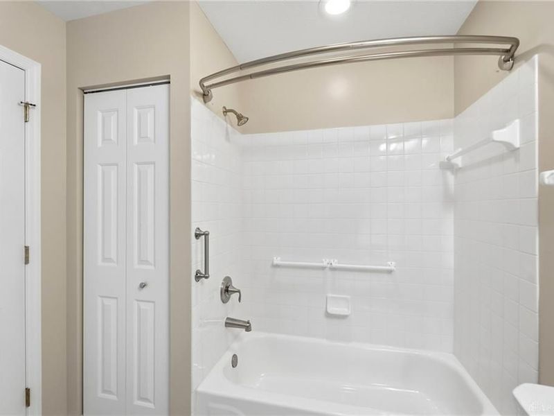 1596 Turnberry Village Drive, Washington Township, OH 45458 Photo 34