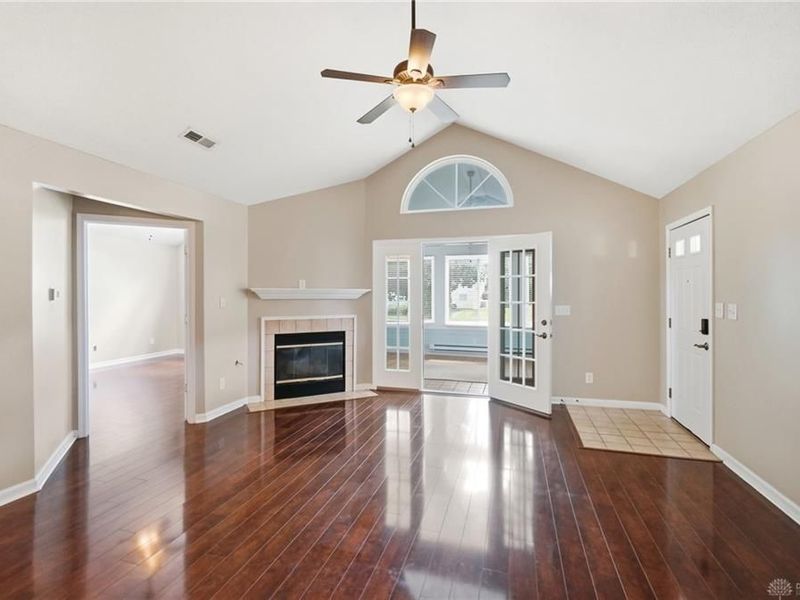 1596 Turnberry Village Drive, Washington Township, OH 45458 Photo 9