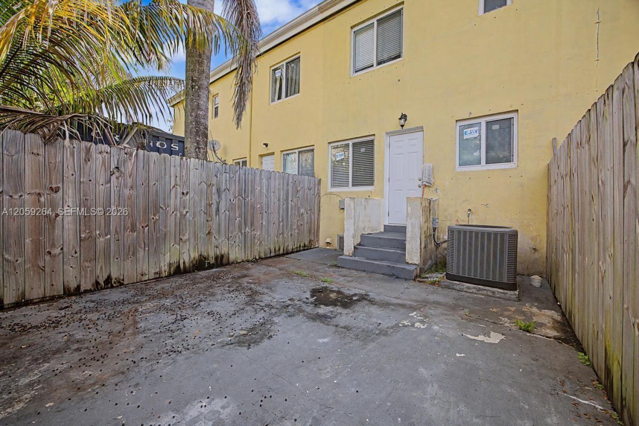 8466 NW 4th Ct , Unit 8466, Miami, FL 33150 Photo