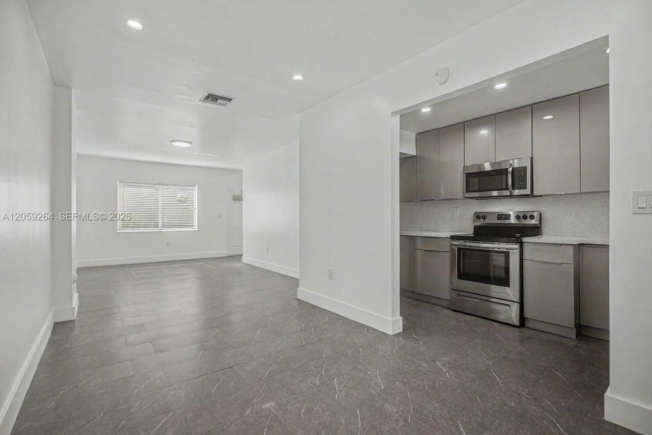 8466 NW 4th Ct , Unit 8466, Miami, FL 33150 Photo