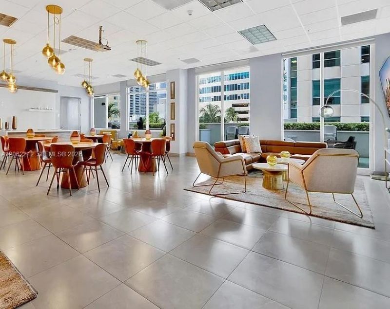 1200 Brickell Bay Dr, Unit 3110, Miami, FL 33131 Photo