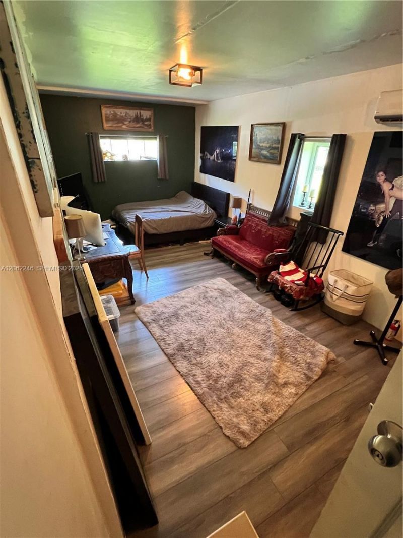 13301 NW Miami Ct, Miami, FL 33168 Photo