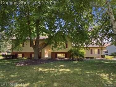 917 Del Sher Drive, Genoa Township, Mi 48114