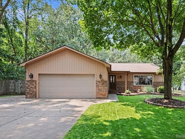 3135 Jennella Drive, Commerce Township, Mi 48390