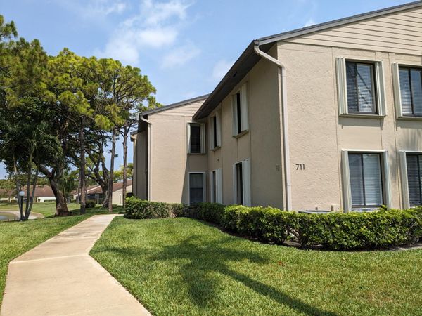 711 Sunny Pine Way, Unit B1, Greenacres, FL 33415