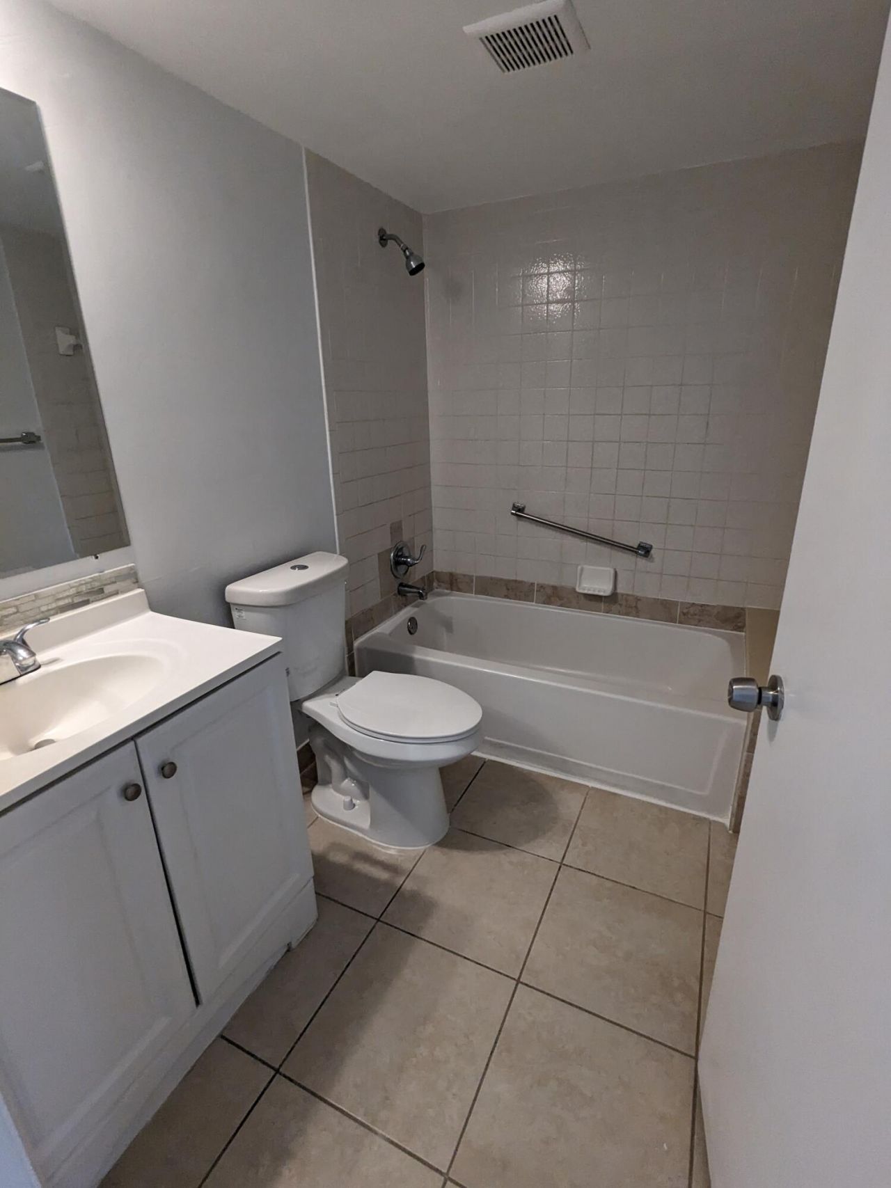 711 Sunny Pine Way, Unit B1, Greenacres, FL 33415 Photo