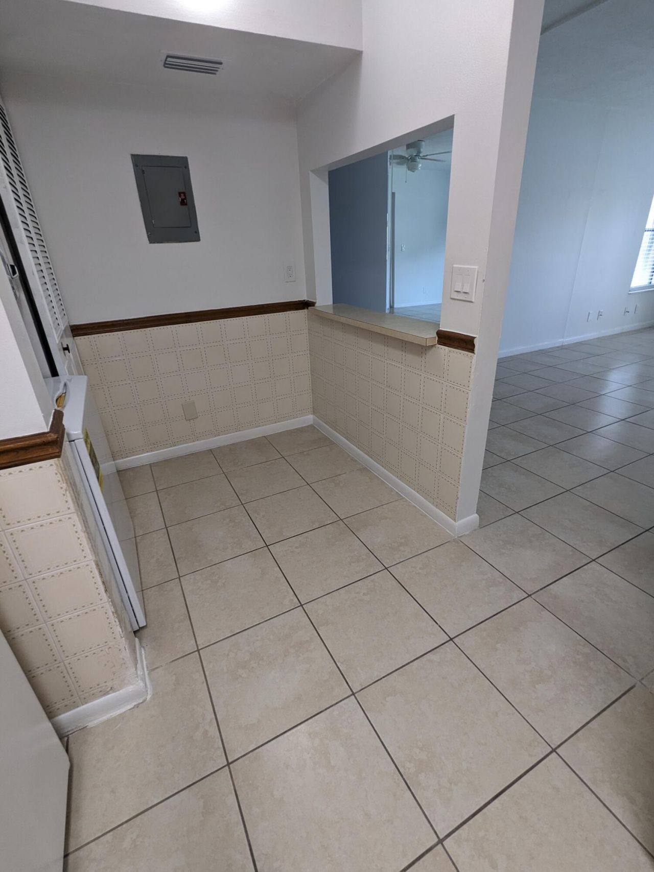 711 Sunny Pine Way, Unit B1, Greenacres, FL 33415 Photo