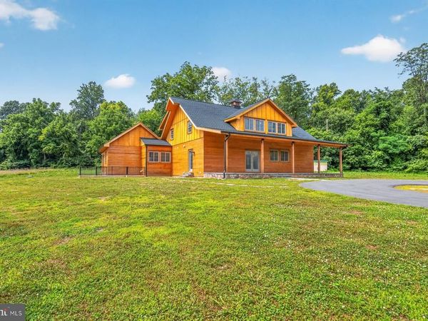38217 MOUNTAIN AIR LANE, LOVETTSVILLE, VA 20180
