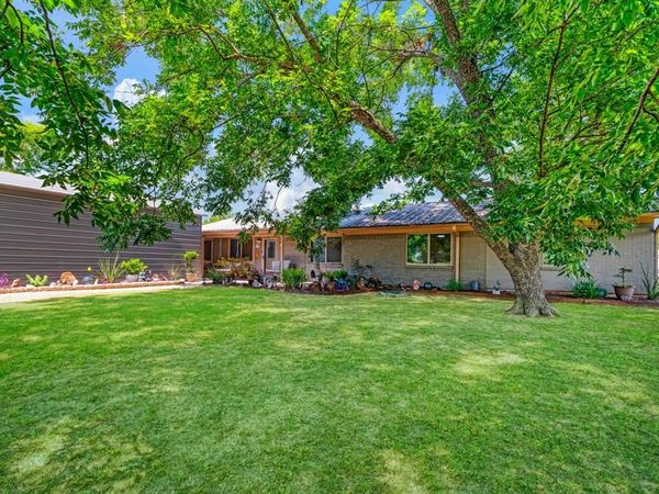 1723 FARM ROAD 2121 , Paris, TX 75462