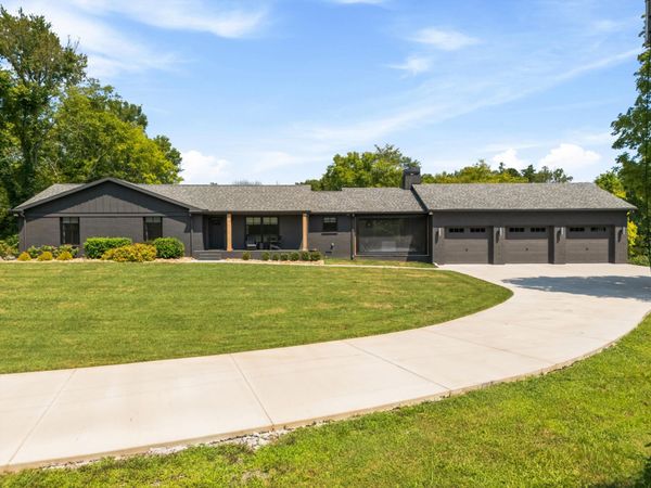 6236 Les Waggoner Rd, Franklin, TN 37067
