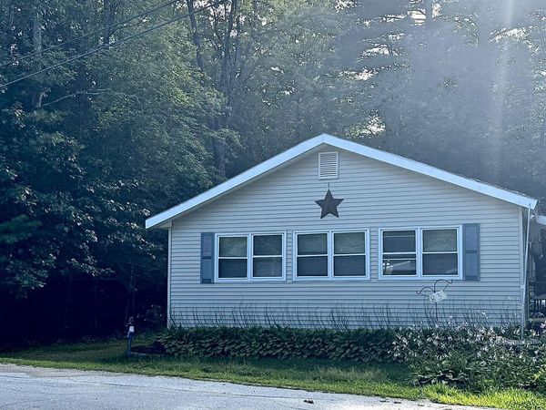 Raymond, NH 03077