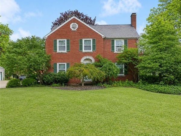 370 N Main Street , Columbiana, OH 44408