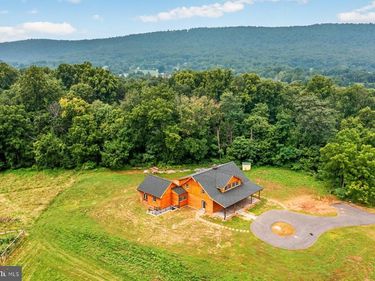 38217 MOUNTAIN AIR LANE, LOVETTSVILLE, VA 20180