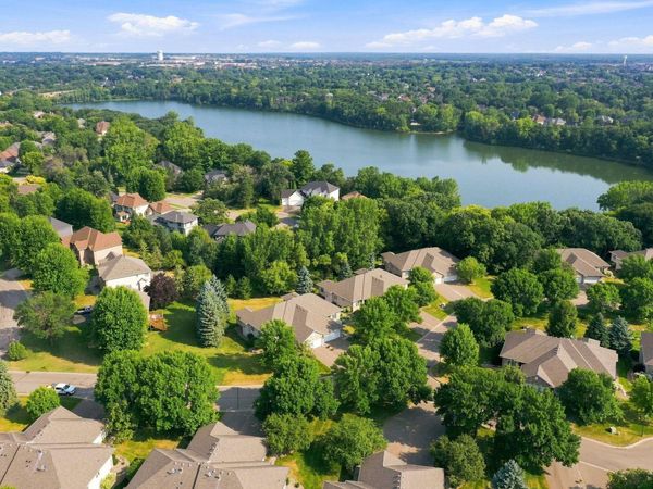 10276 Lancaster Lane, Woodbury, MN 55129
