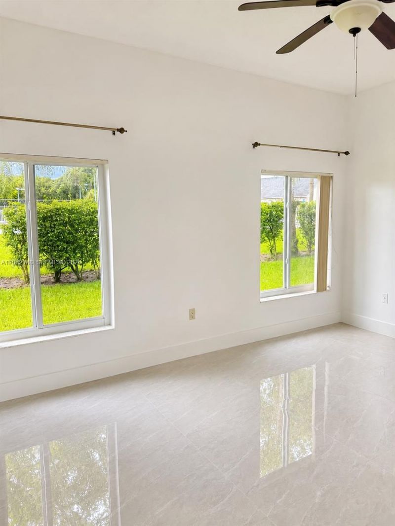 16341 Malibu Dr, Unit 19, Weston, FL 33326 Photo