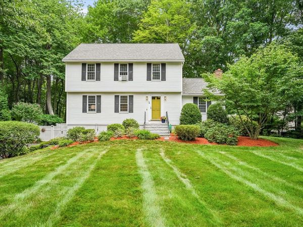 4 Lawson Farm Road, Londonderry, NH 03053