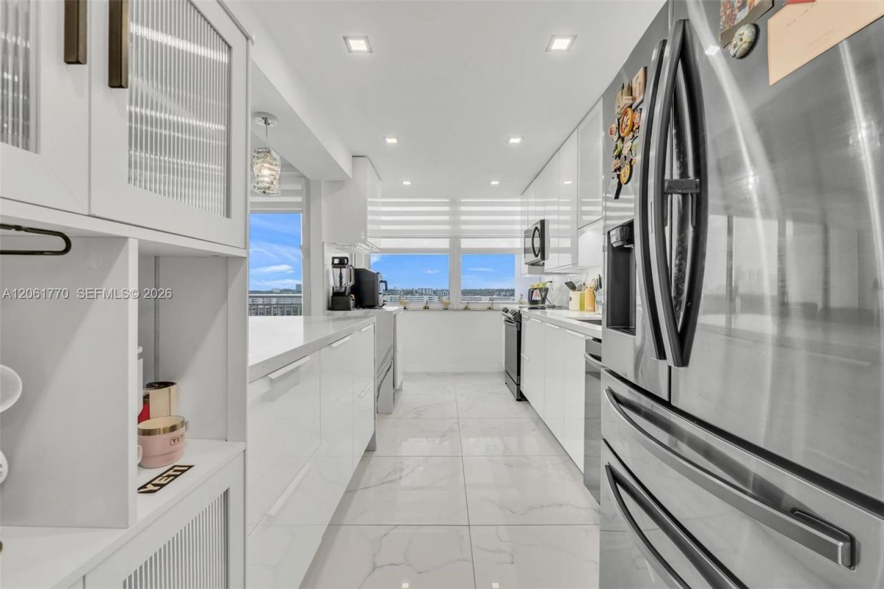 18071 Biscayne Blvd, Unit 901, Aventura, FL 33160 Photo