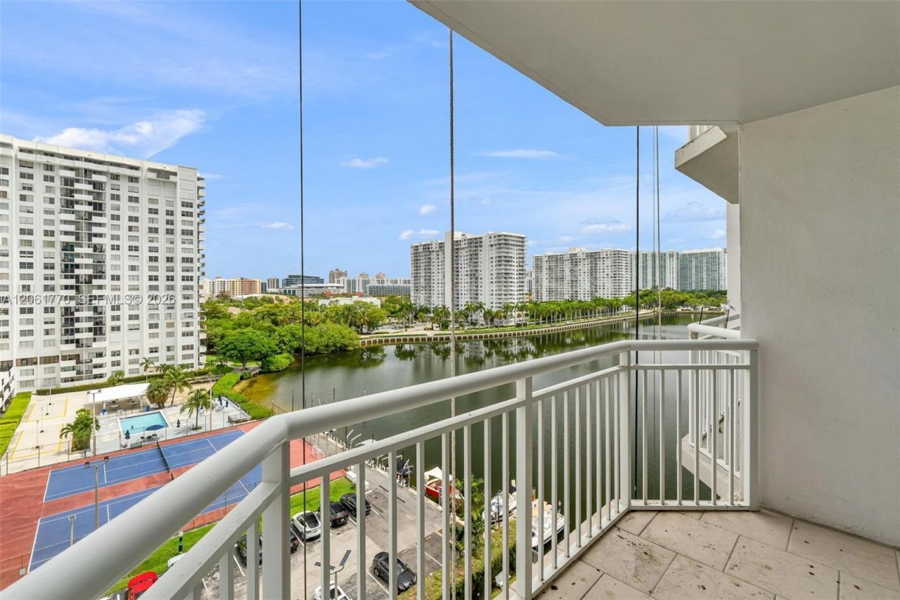 18071 Biscayne Blvd, Unit 901, Aventura, FL 33160 Photo
