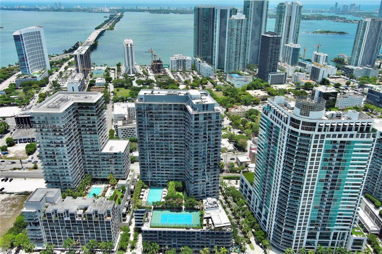 121 NE 34th St, Unit 2807, Miami, FL 33137 Photo
