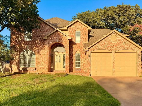 7904 Ember Oaks Drive , North Richland Hills, TX 76182