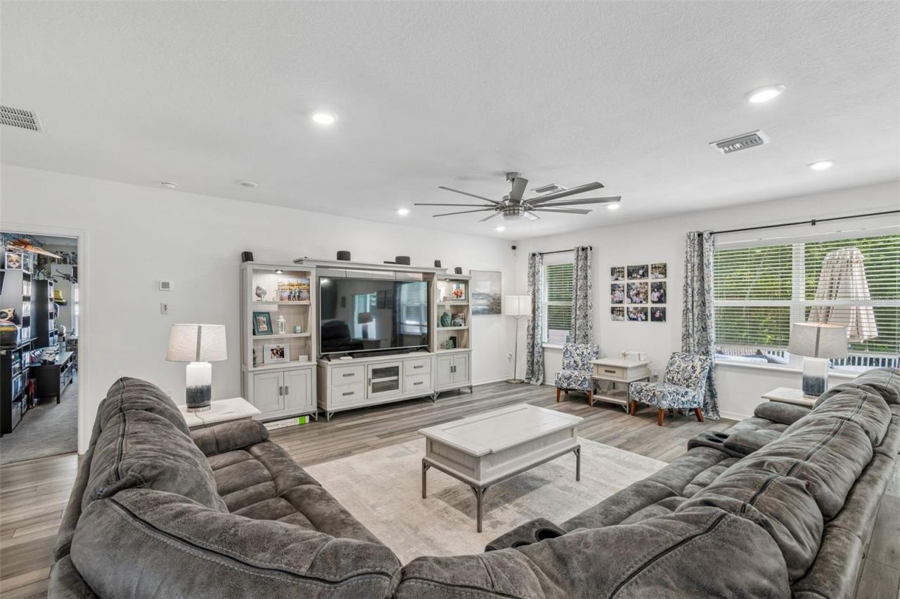 10501 Red Coach Street , Spring Hill, FL 34608 Photo
