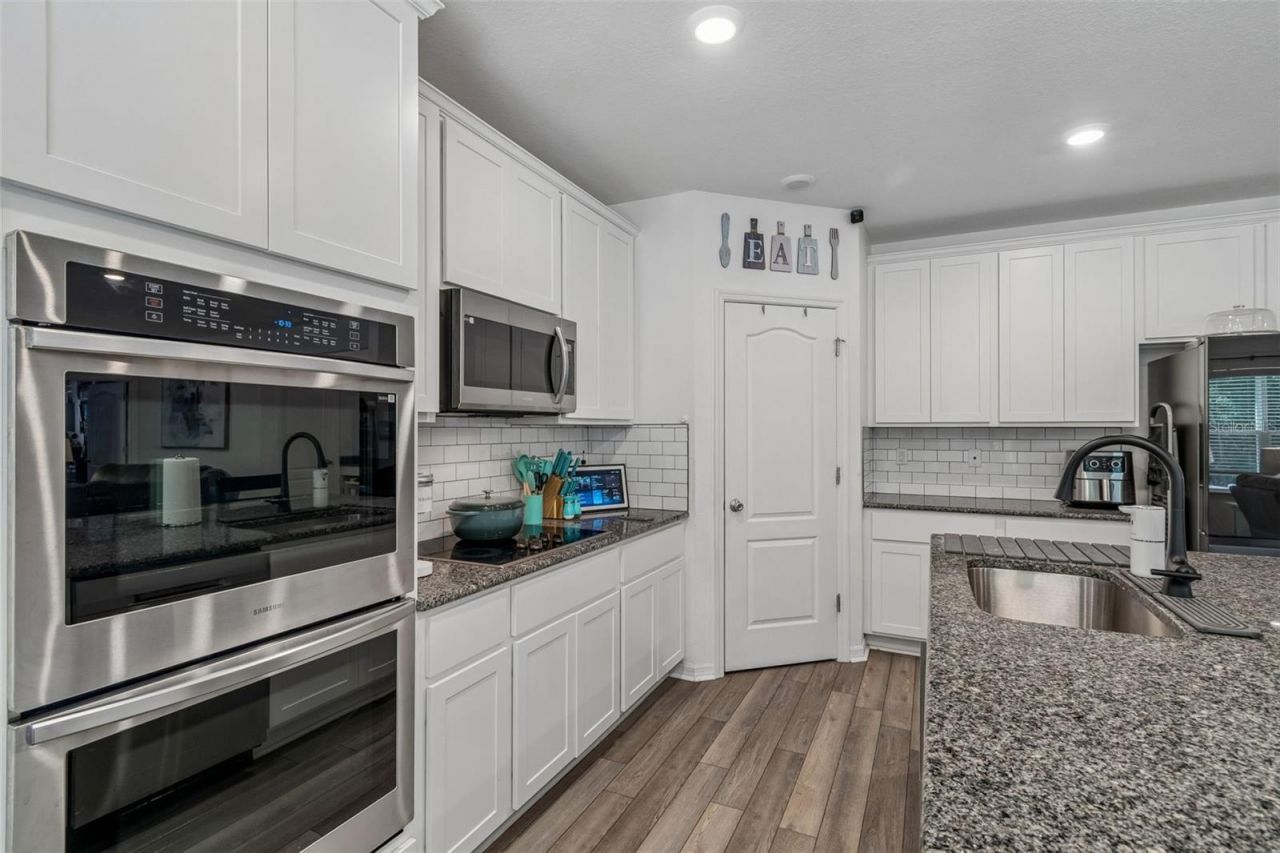 10501 Red Coach Street , Spring Hill, FL 34608 Photo