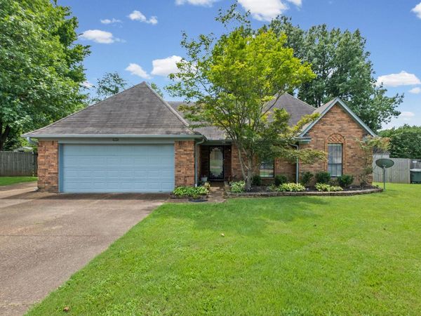 7947 SANDYWOOD LN, Bartlett, TN 38133