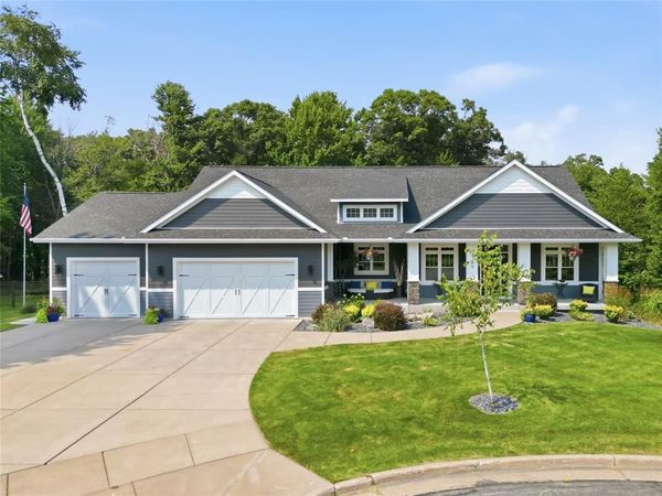 4338 Heritage Drive, Eau Claire, WI 54703