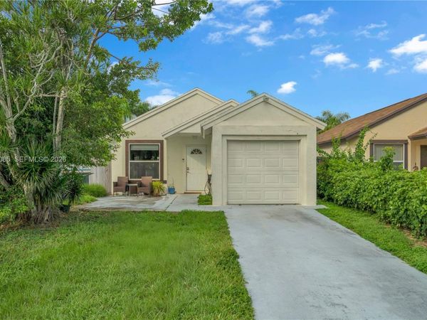 949 SW 7th Pl , Florida City, FL 33034