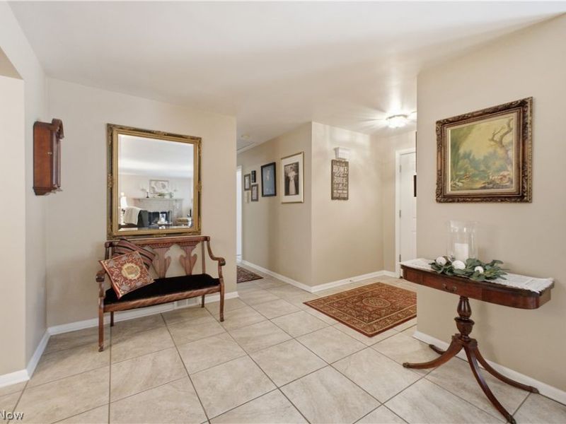 6882 Katahdin Drive, Poland, OH 44514 Photo 2