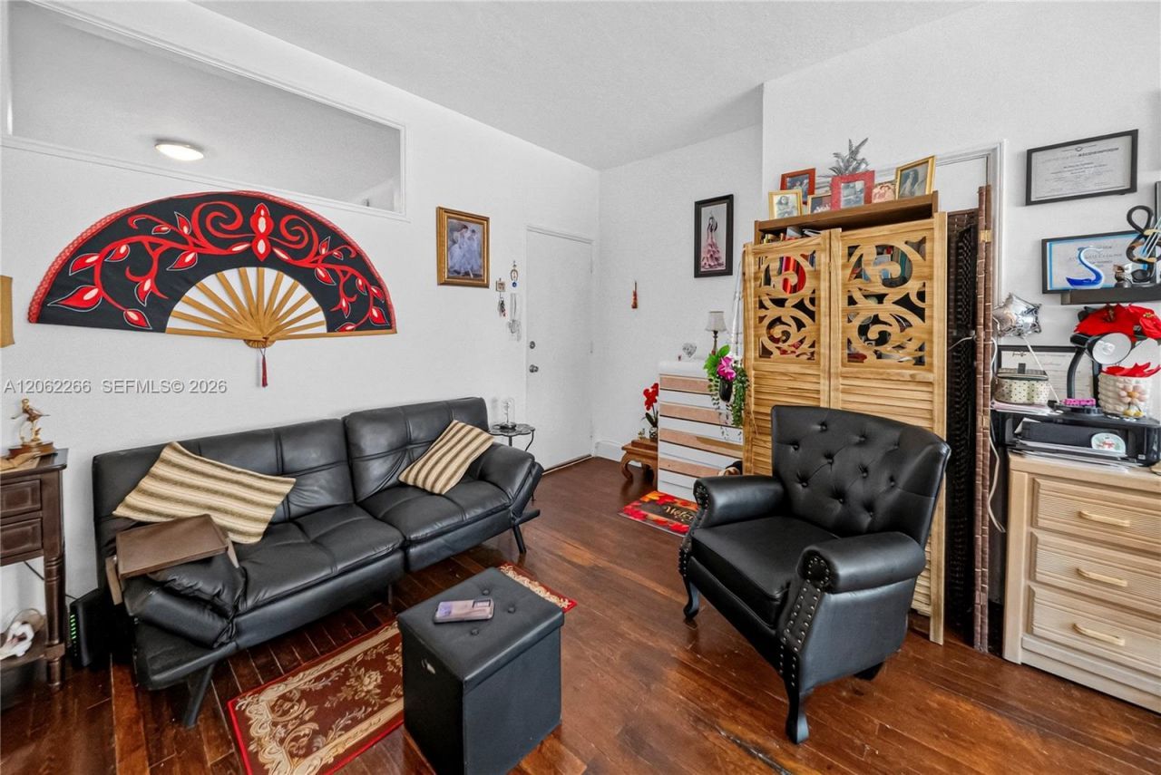 836 10th St, Unit 8, Miami Beach, FL 33139 Photo