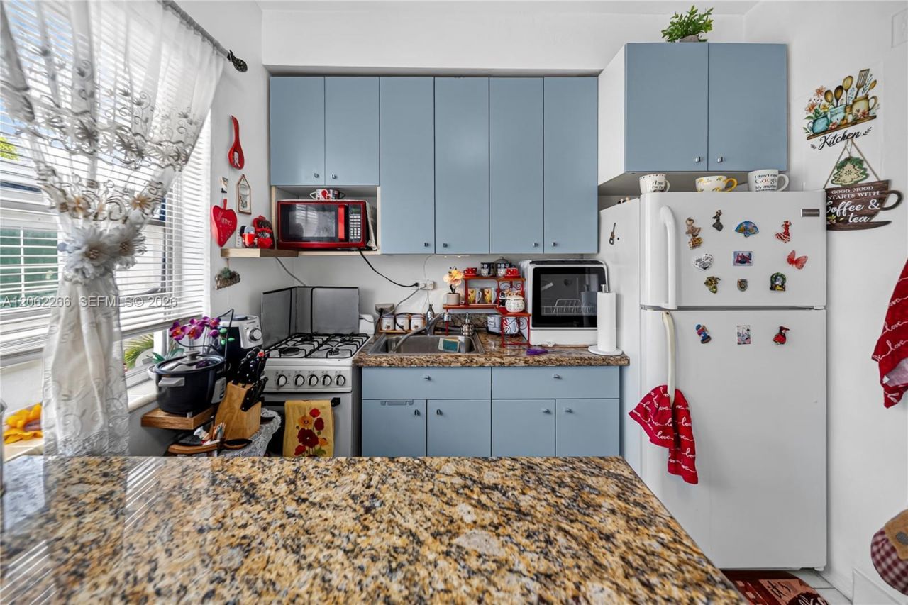 836 10th St, Unit 8, Miami Beach, FL 33139 Photo