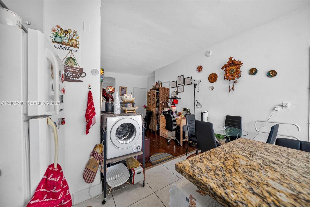 836 10th St, Unit 8, Miami Beach, FL 33139 Photo