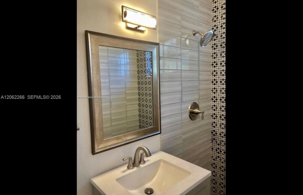 836 10th St, Unit 8, Miami Beach, FL 33139 Photo