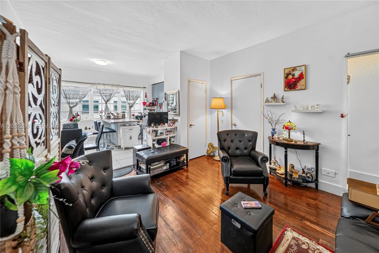836 10th St, Unit 8, Miami Beach, FL 33139 Photo