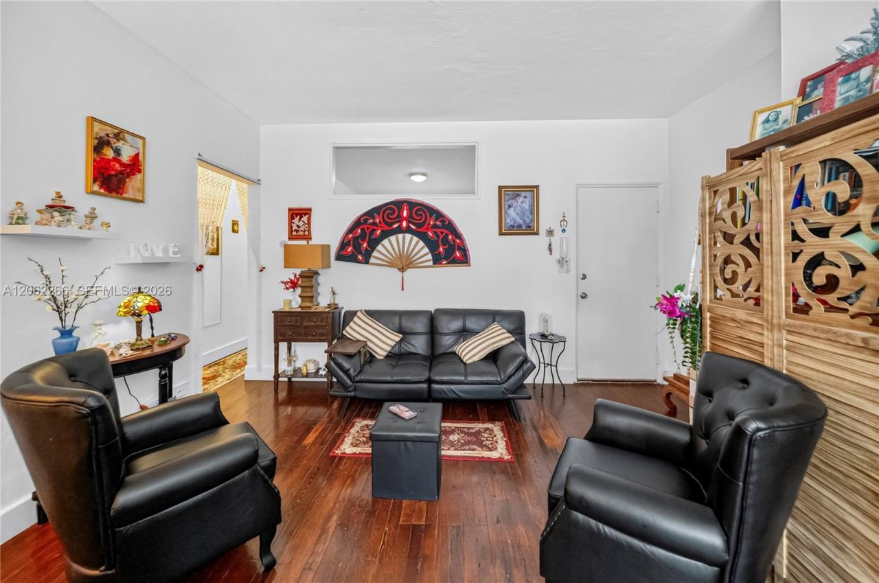 836 10th St, Unit 8, Miami Beach, FL 33139 Photo