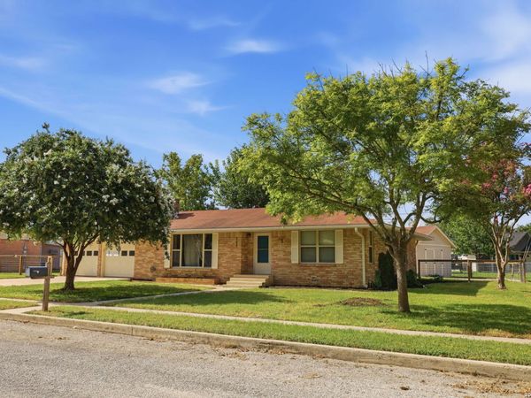 758 Carl Dr, New Braunfels, TX 78130