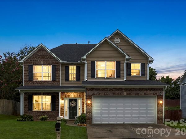 139 Yadkin Road, Fletcher, NC 28732
