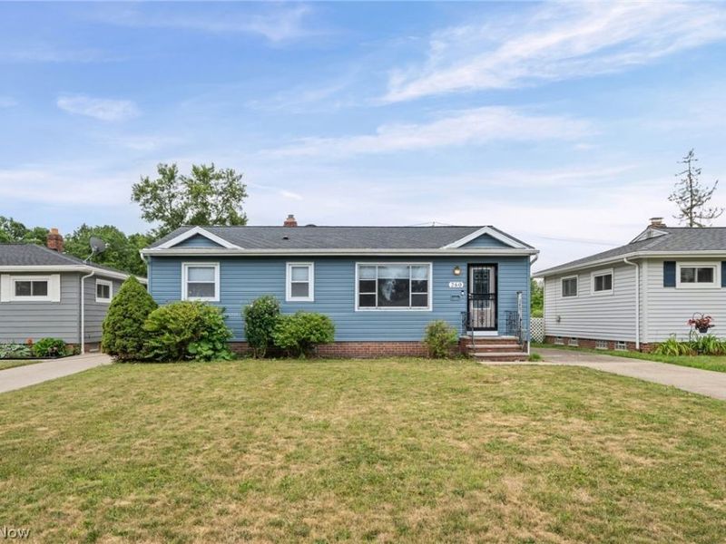 260 Deborah Lane, Bedford, OH 44146 Photo 7